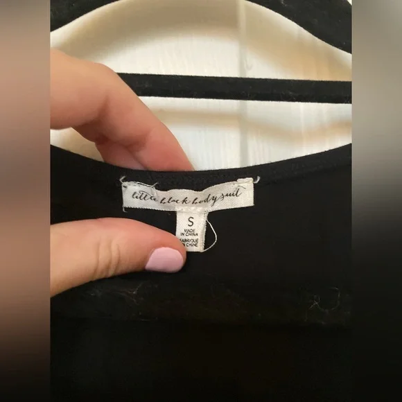 Short puffy sleeve bodysuit! - Picture 2 of 4